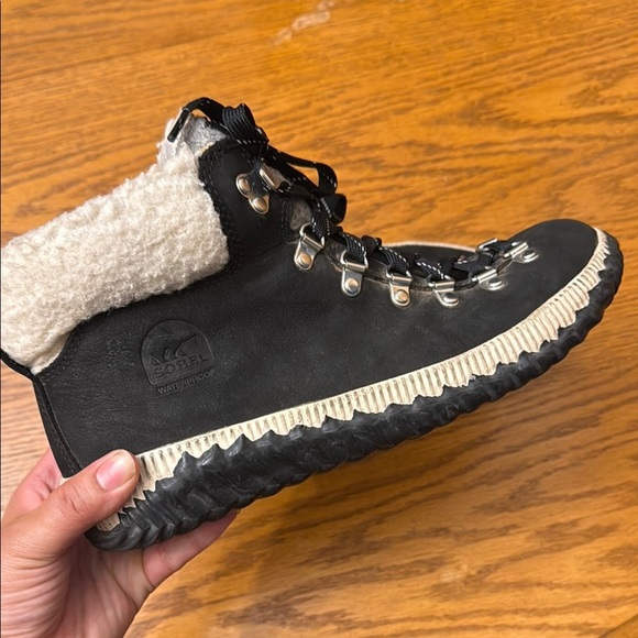 Sorel Black and Gray Winter Rain Boots with Cozy Lining - Picture 6 of 6